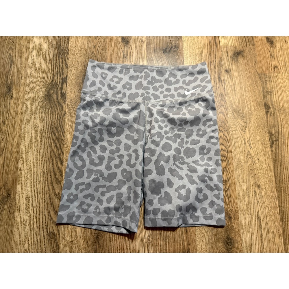Nike Dri-FIT Shorts Women Size S Gray Leopard Print Biker Athletic Gym Shorts